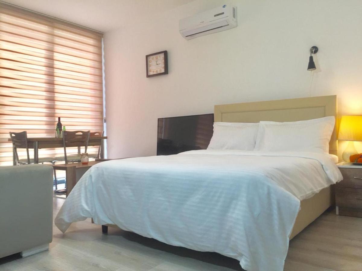 Uptown Holiday App & Pool Daily Rental Contactless Check In & Check Out Famagusta  Esterno foto