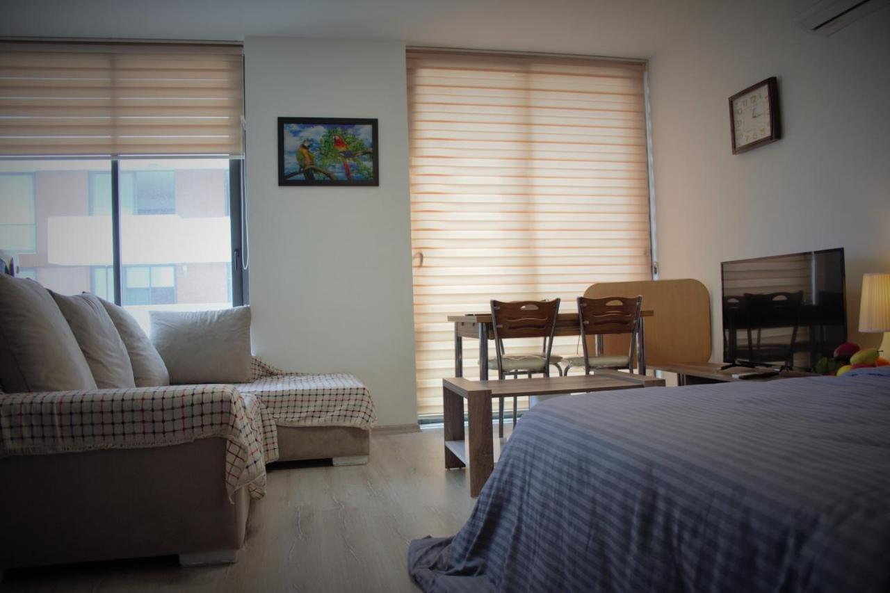 Uptown Holiday App & Pool Daily Rental Contactless Check In & Check Out Famagusta  Esterno foto