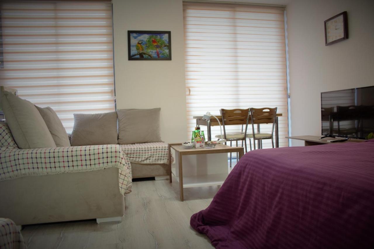 Uptown Holiday App & Pool Daily Rental Contactless Check In & Check Out Famagusta  Esterno foto