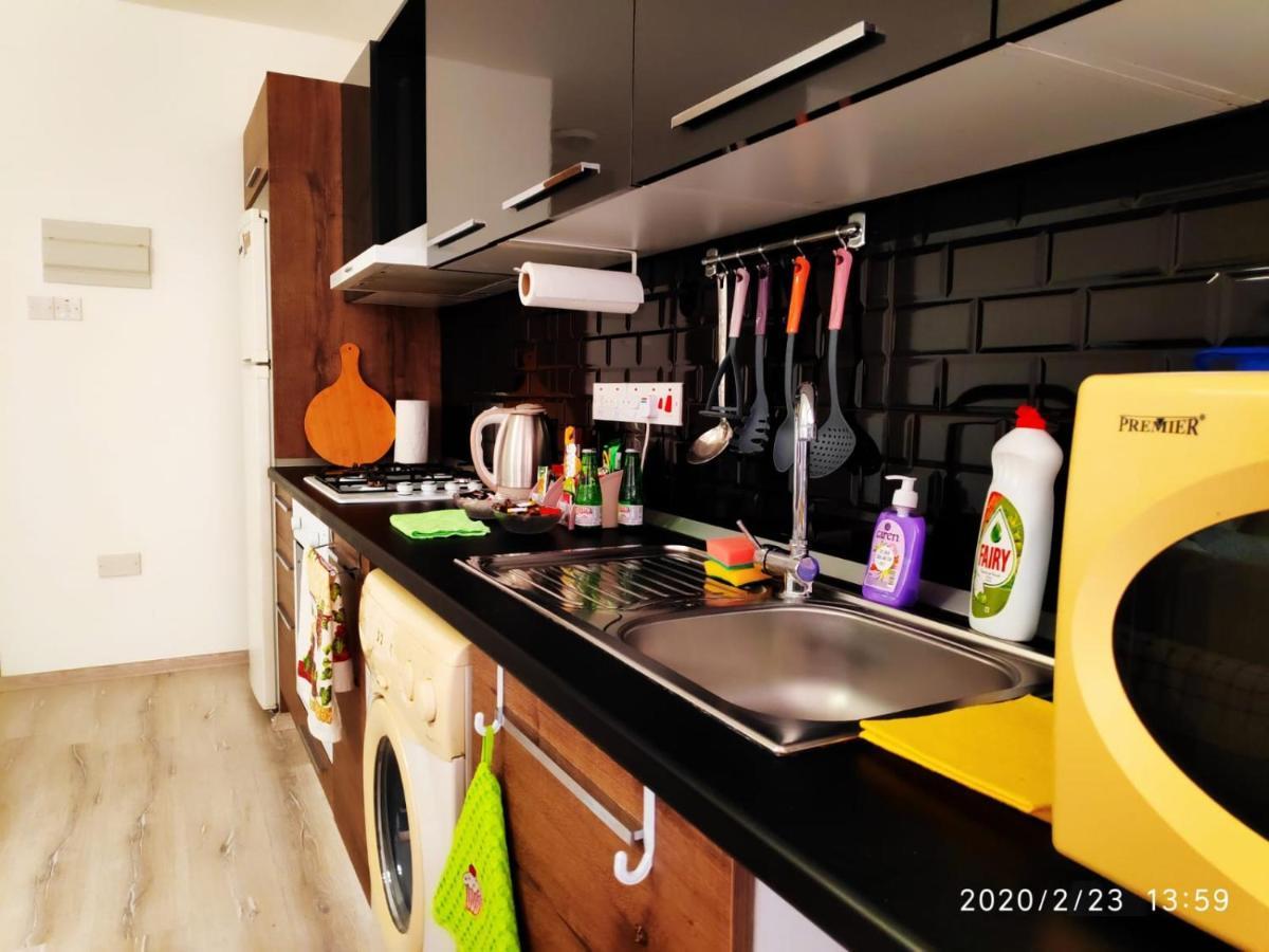 Uptown Holiday App & Pool Daily Rental Contactless Check In & Check Out Famagusta  Esterno foto